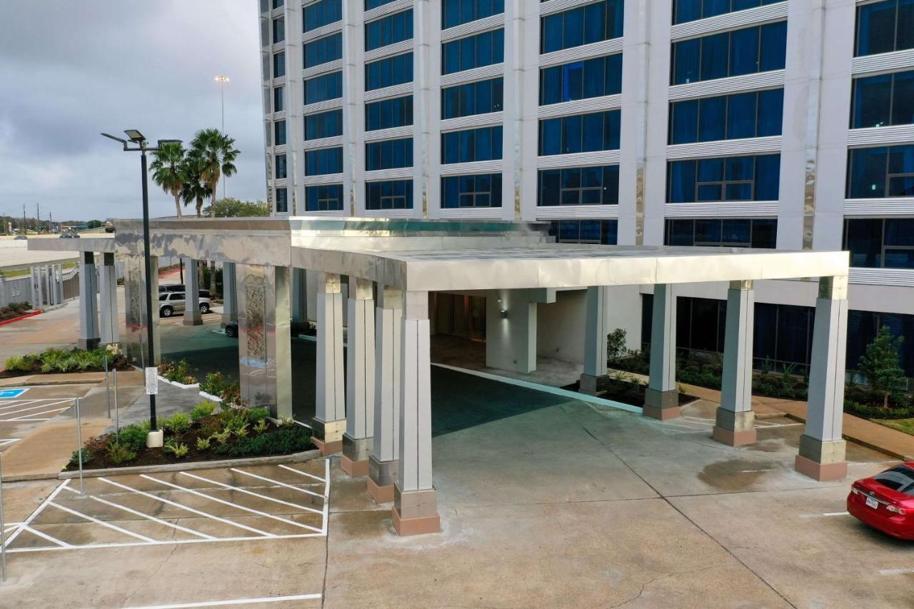 Doubletree By Hilton Houston Brookhollow Exterior photo