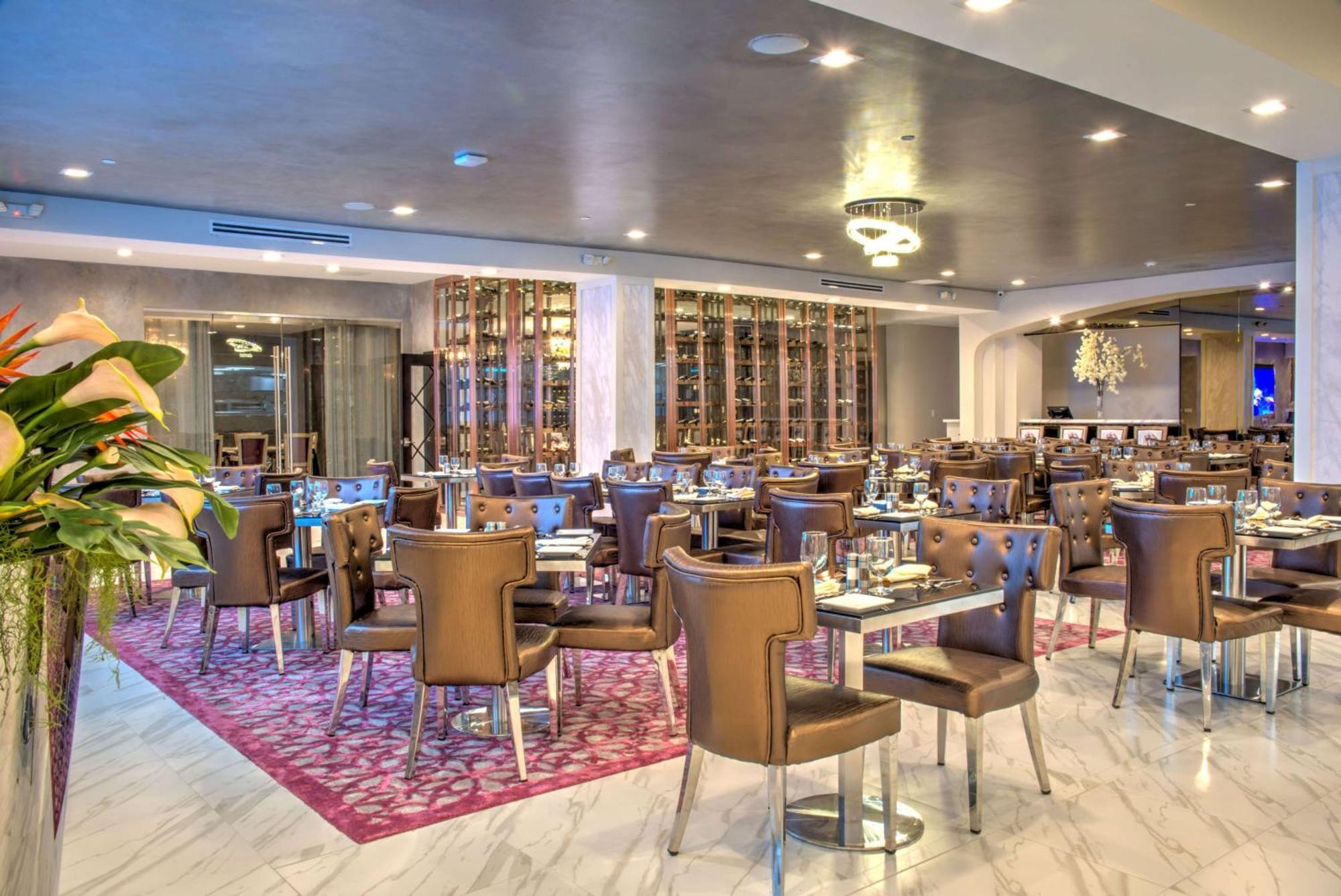 Doubletree By Hilton Houston Brookhollow Exterior photo