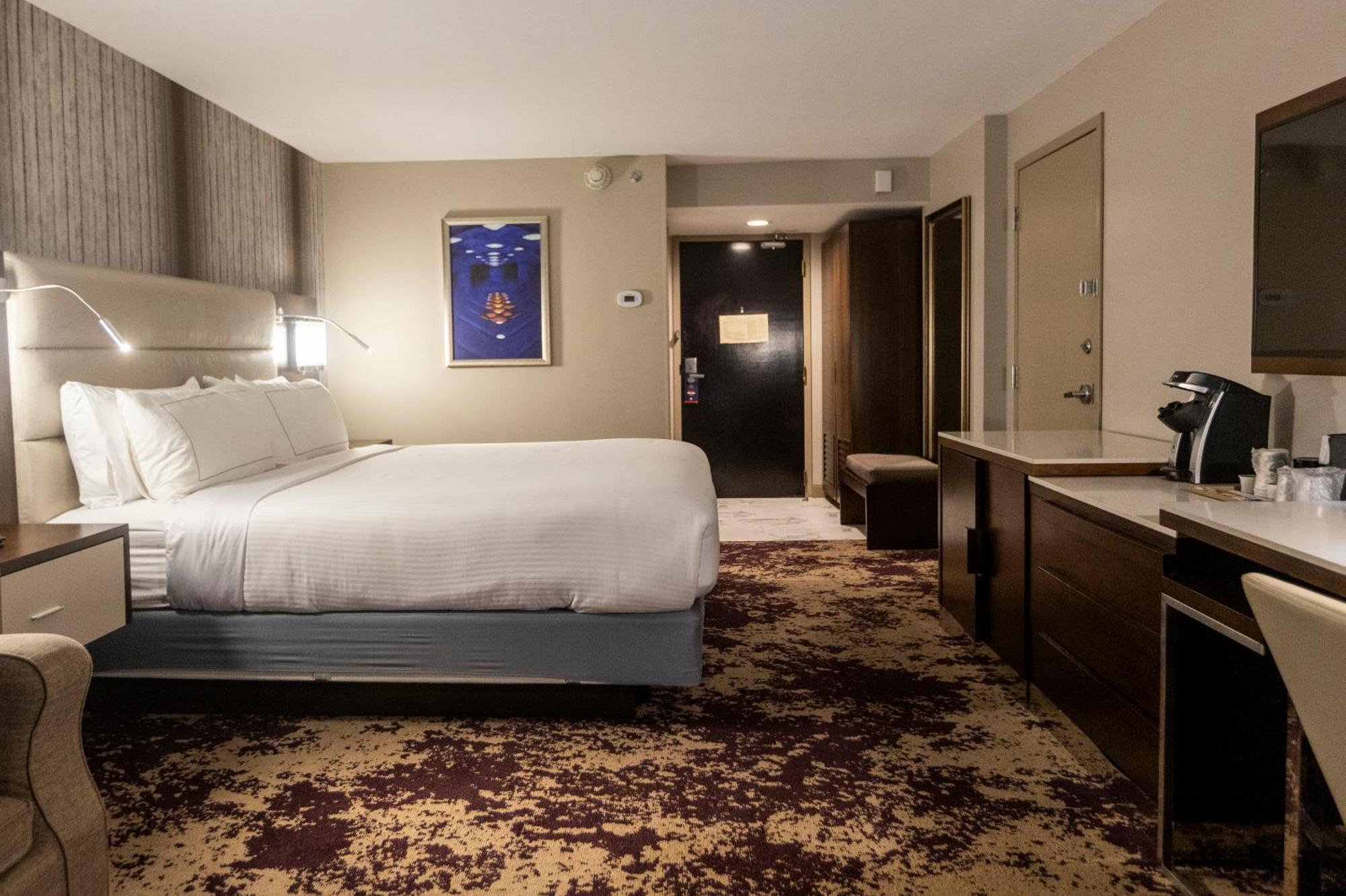 Doubletree By Hilton Houston Brookhollow Exterior photo